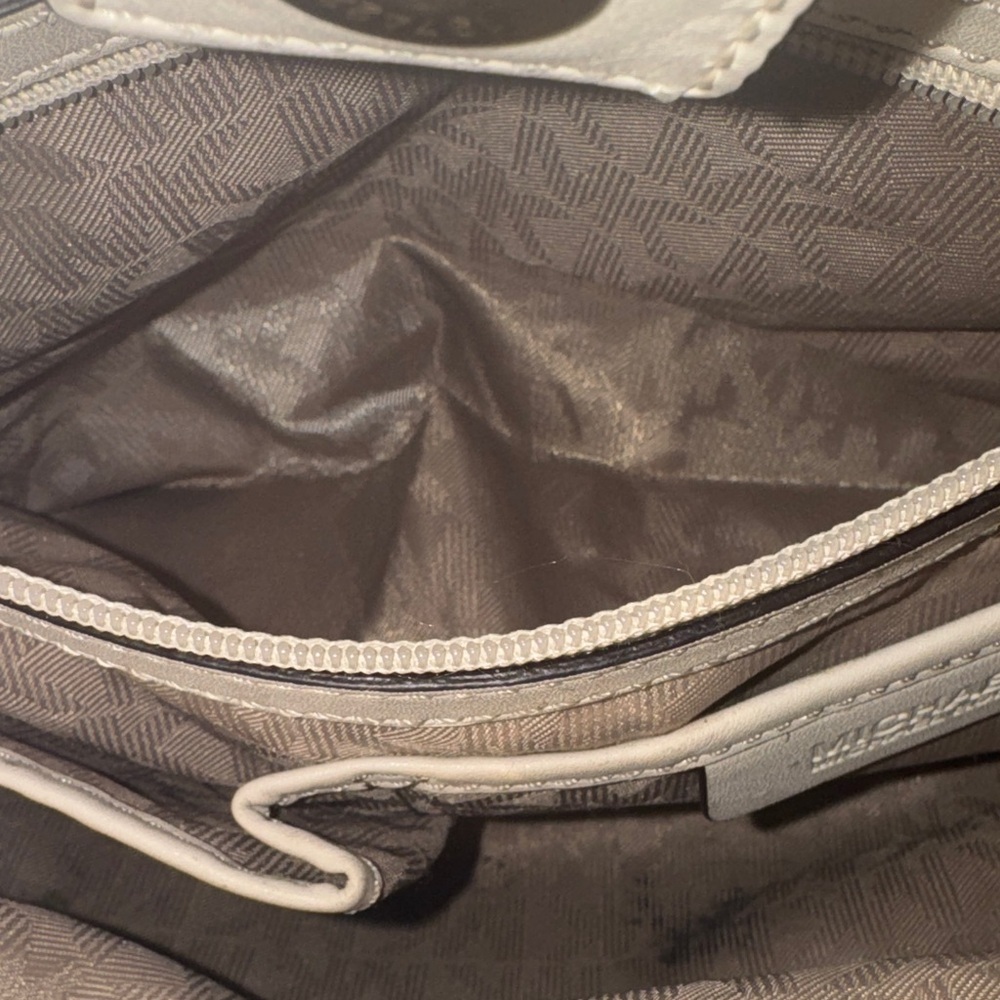 Michael Kors Gray & Cream Chevron snake print Shoulder Bag gold chain strap - Picture 12 of 16